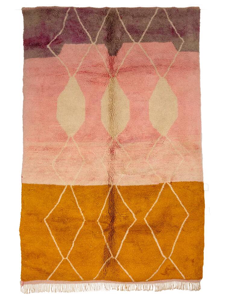 Hand-knotted rug with a gradient diamond pattern from M’rirt | 216 cm x 330 cm
