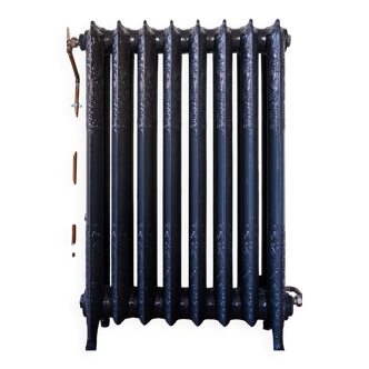 Art Deco freestanding radiator in floral cast iron