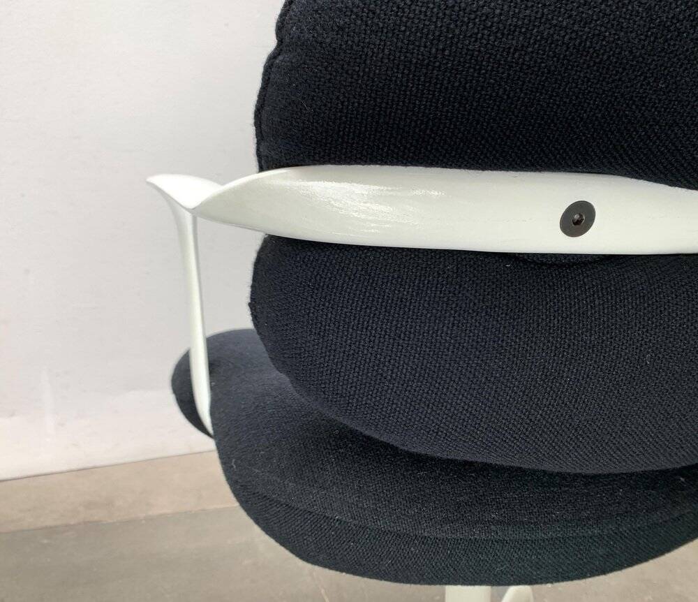 Set of chairs model Space Age 2038 by Bruce Hannah & Andrew Morrison for Knoll International, 1970s.