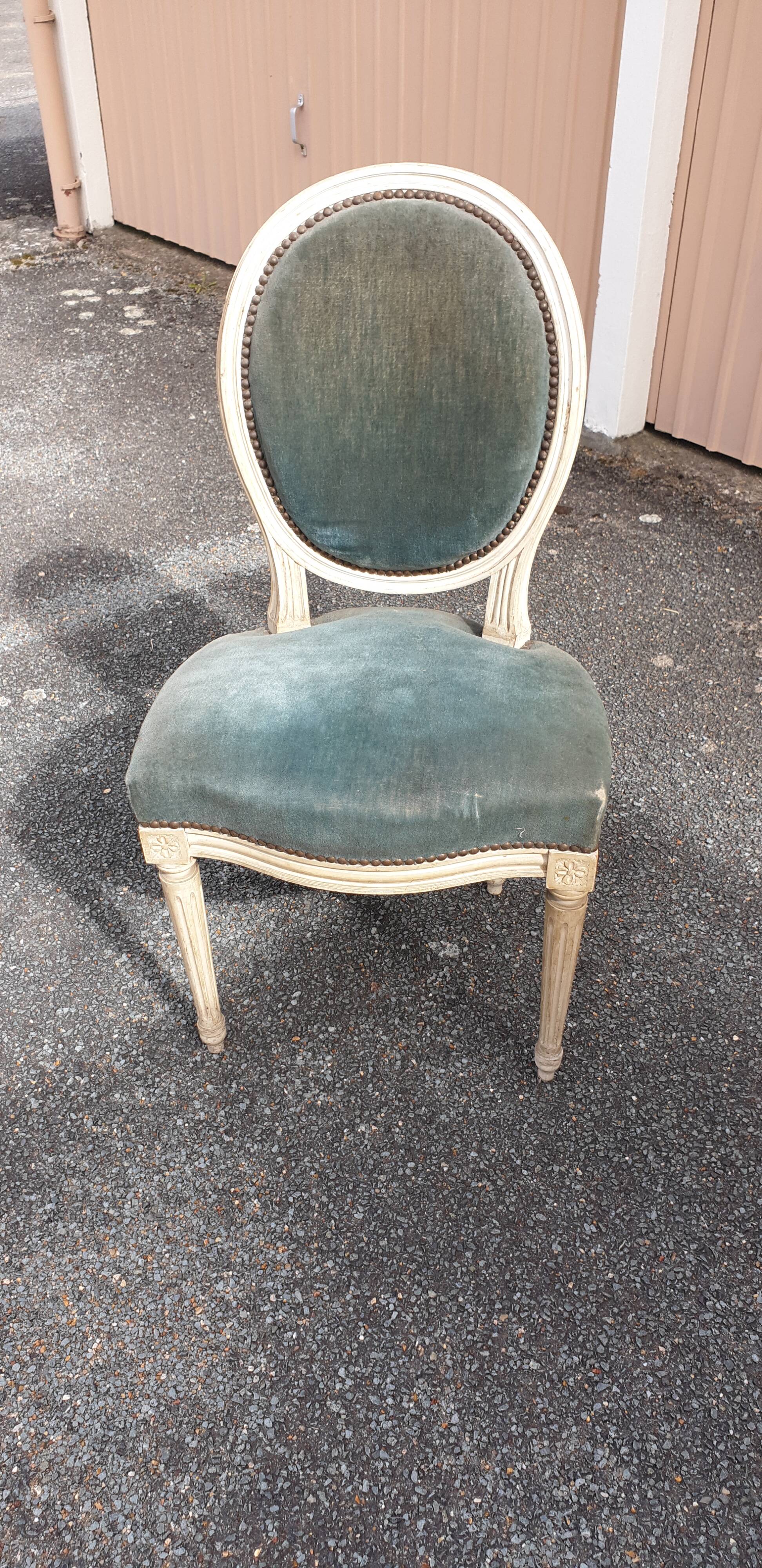 Louis xvi medallion chair