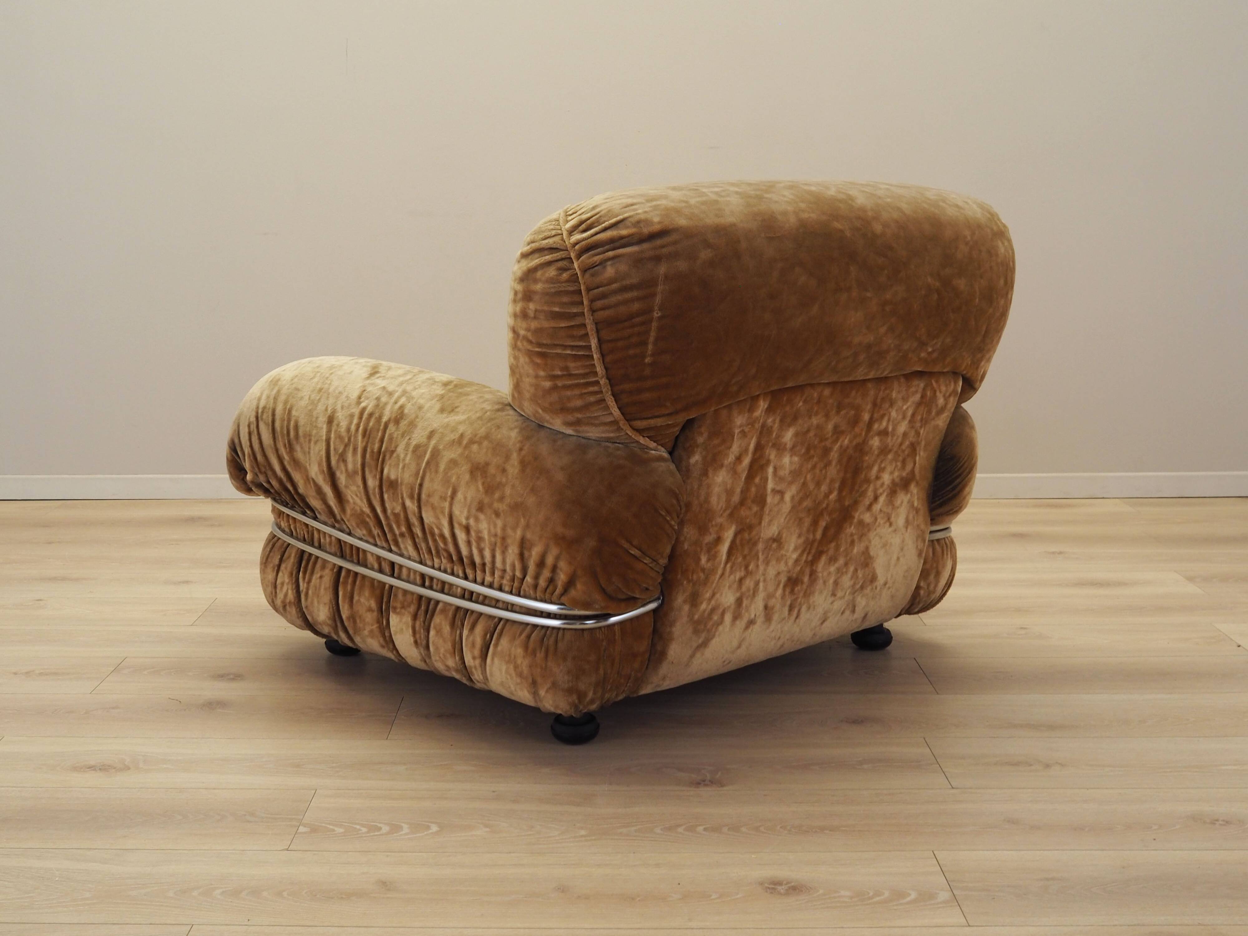 Velour armchair, Italian design, 1970s, production: Italy