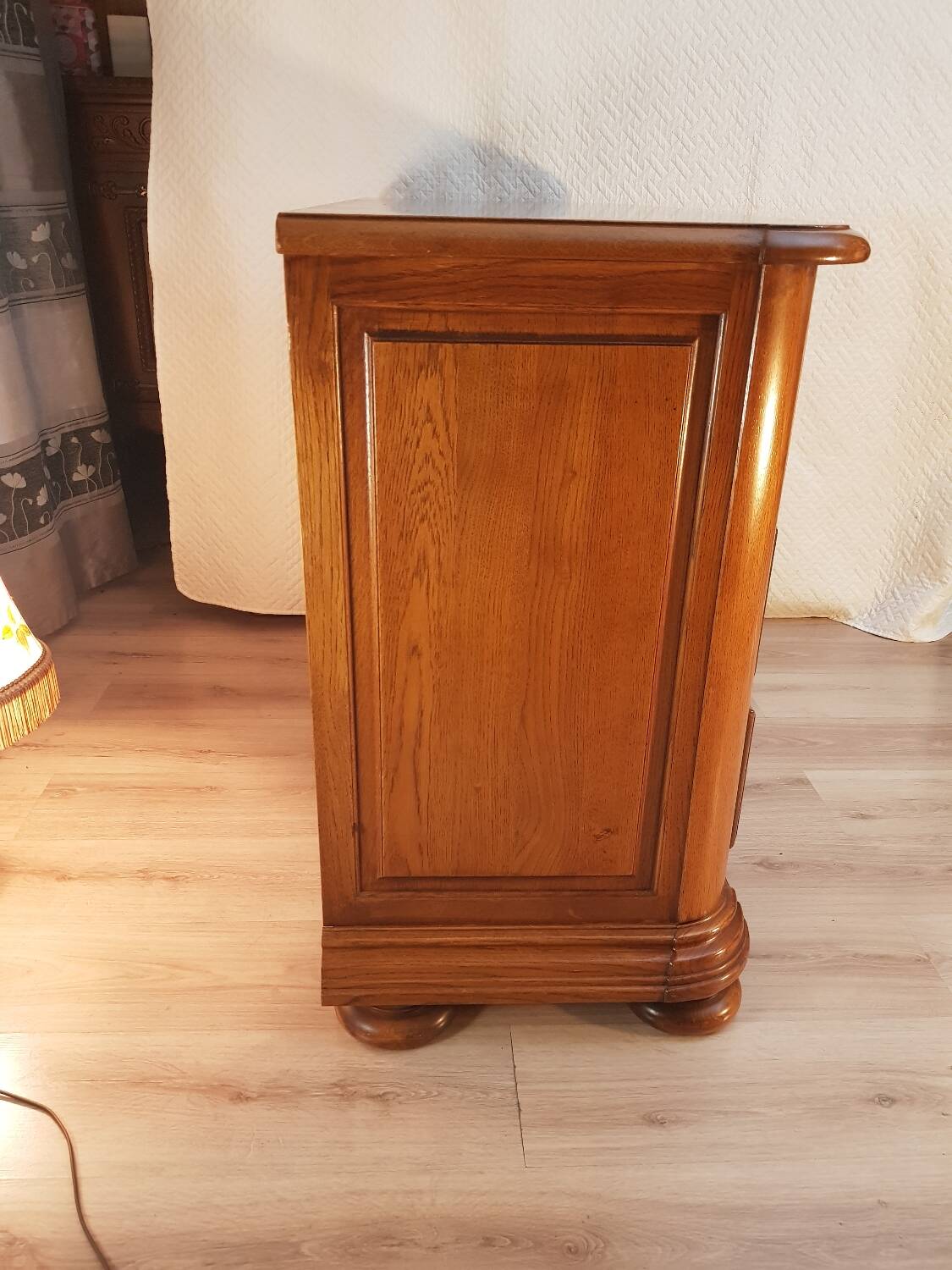 Commode vintage en bois massif