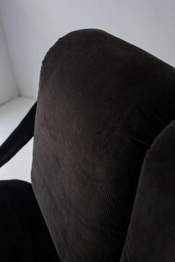 ‘IN' 2-seater by Roberto Lera for Art & Form Italy