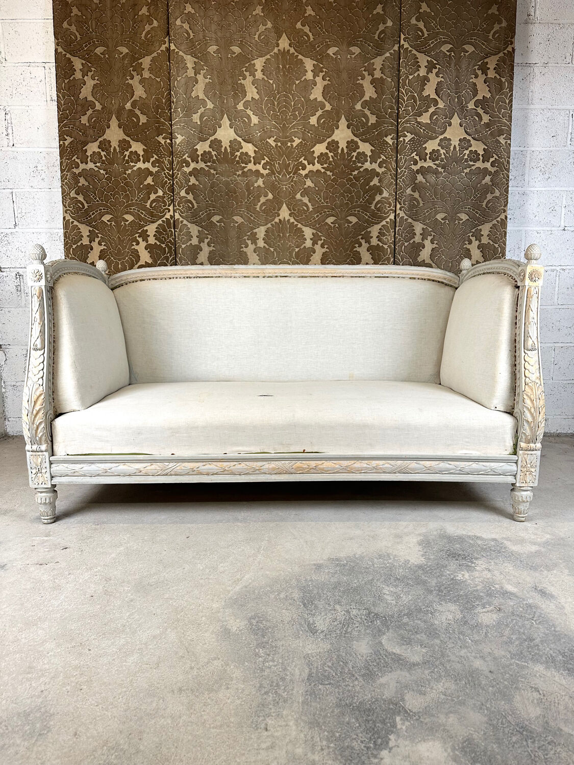 Louis XVI style alcove bed bench, 1900 period
