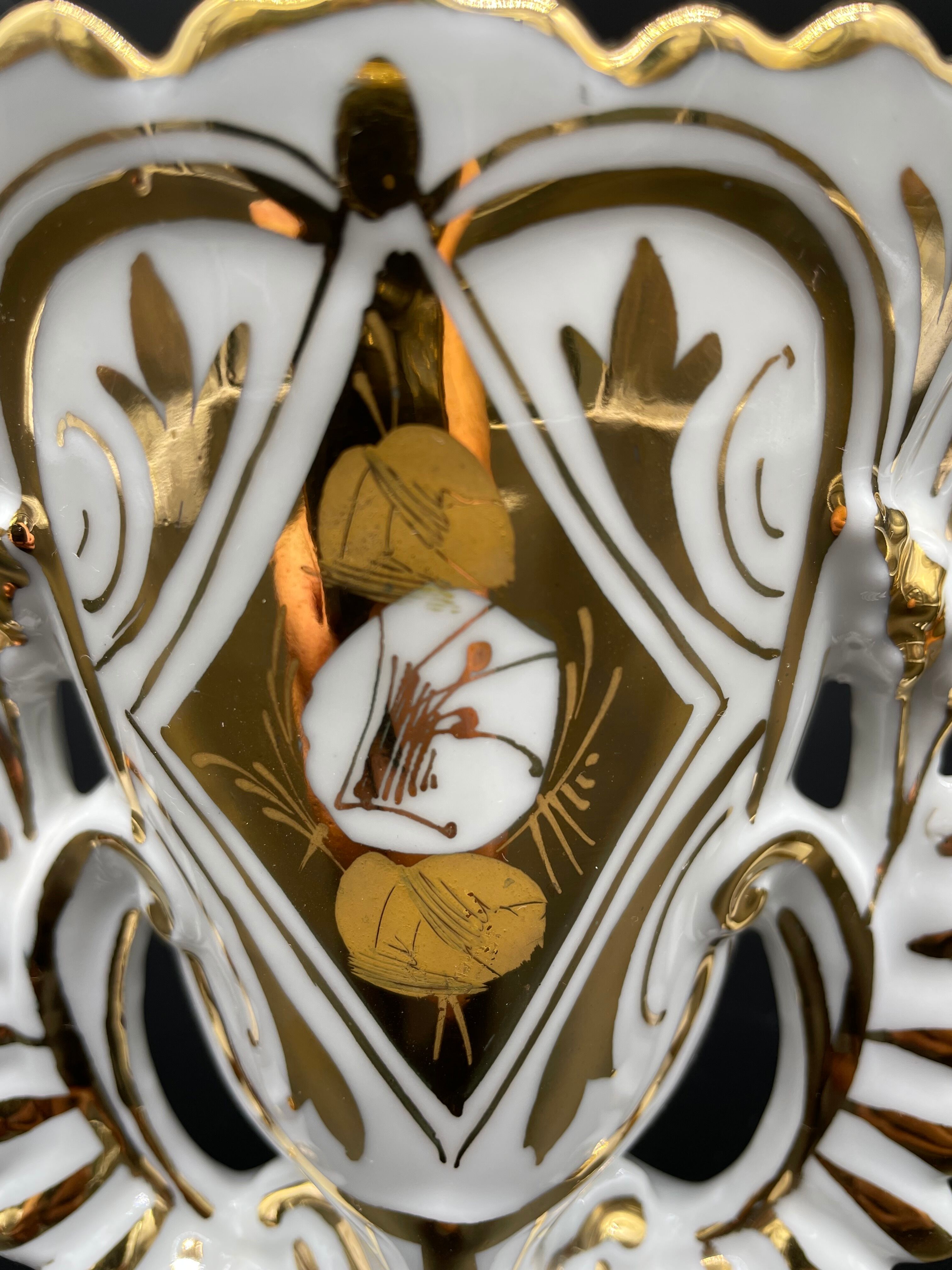 Wedding vase, white porcelain of paris, gold decoration, gilded, flowers, decoration