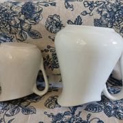 2 small vintage jugs