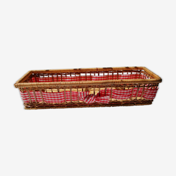 Panier en rotin ou osier et tissus vichy rouge vintage