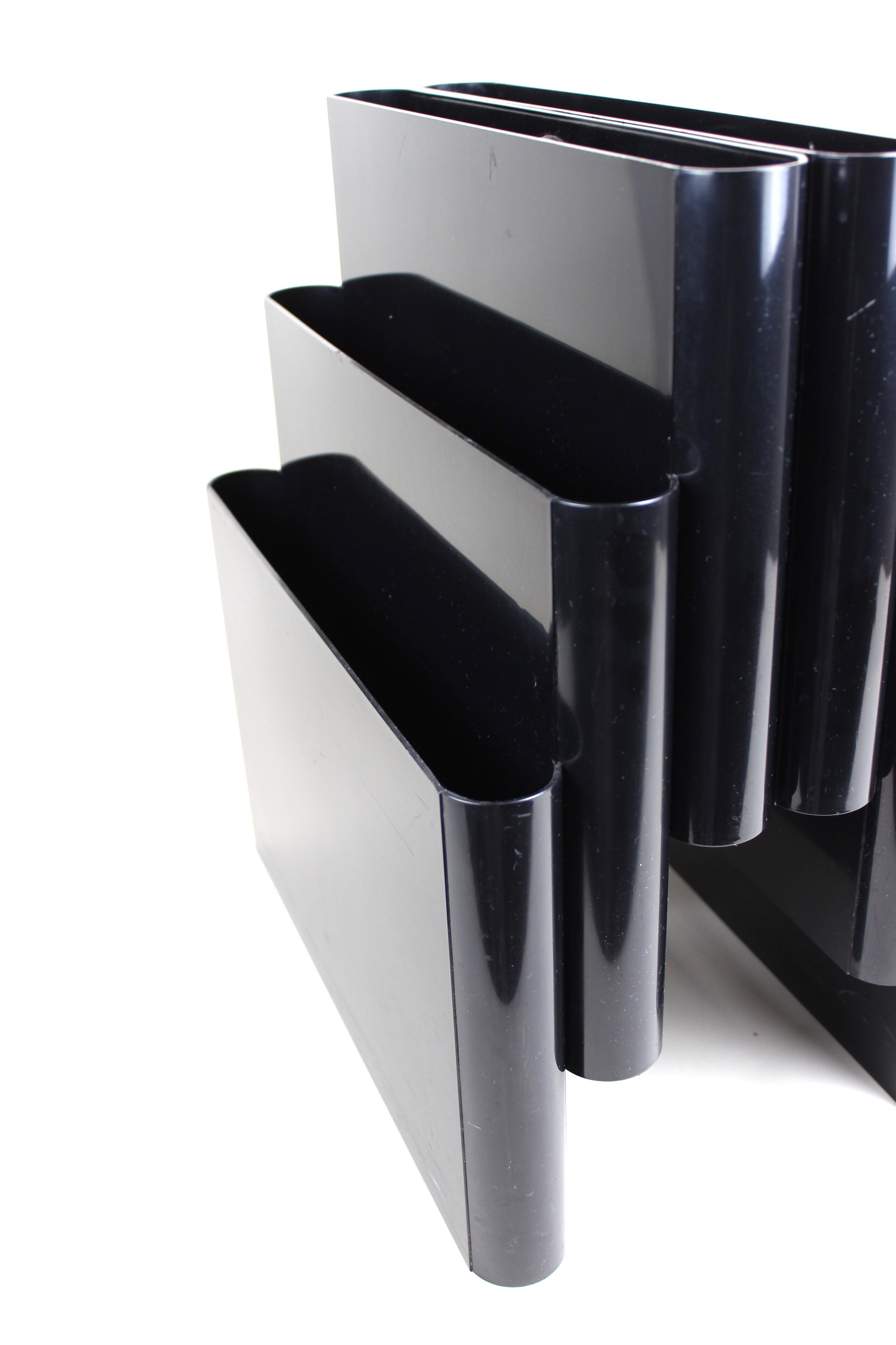 Kartell Magazine Rack by Giotto Stoppino