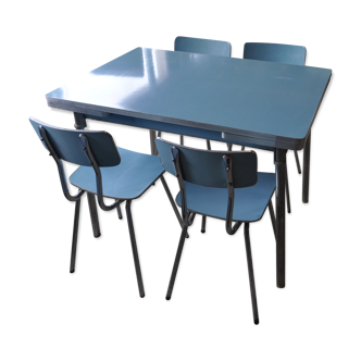 Kitchen table and 4 chairs in blue formica