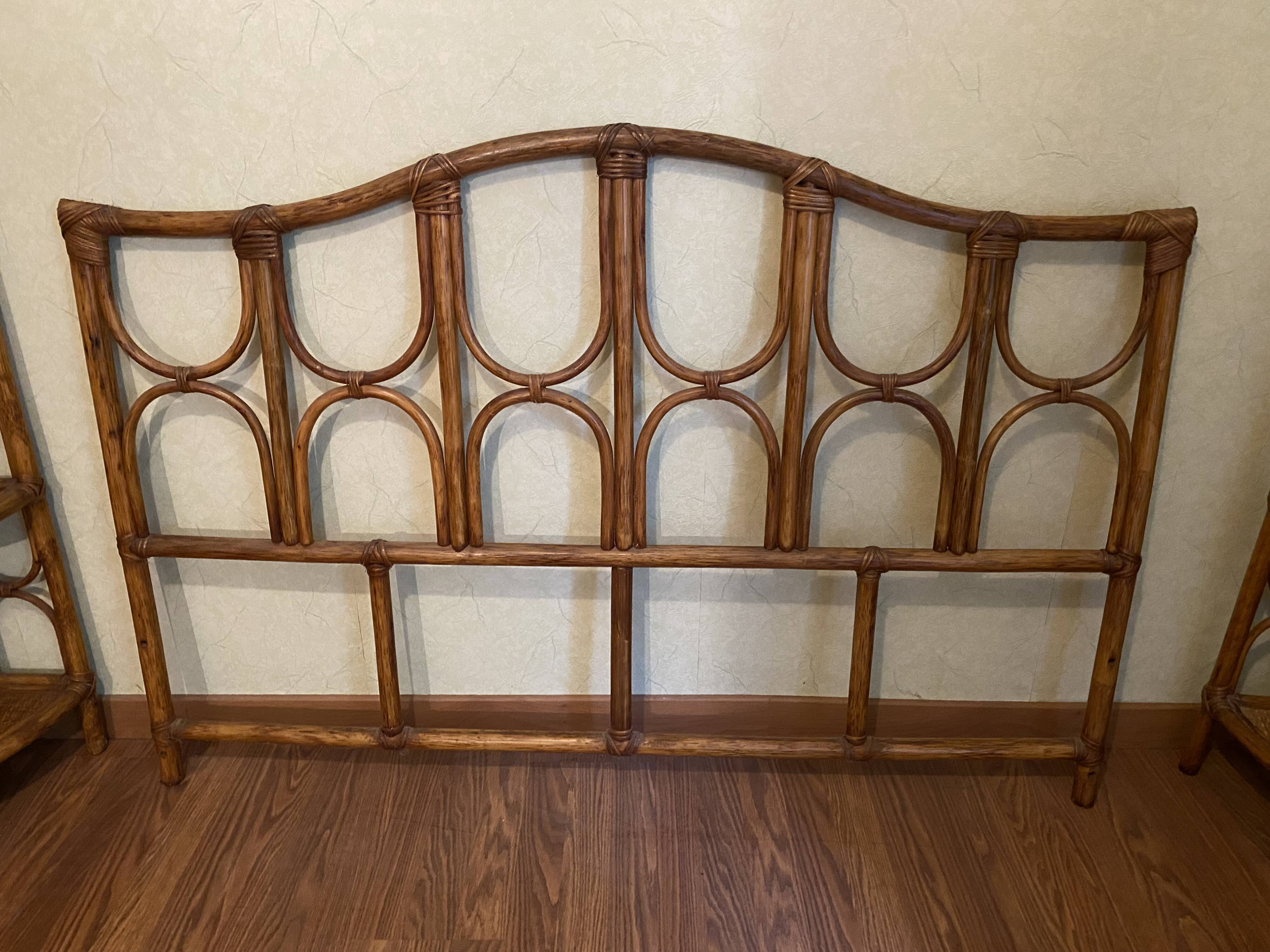 Rattan headboard, vintage 70s.