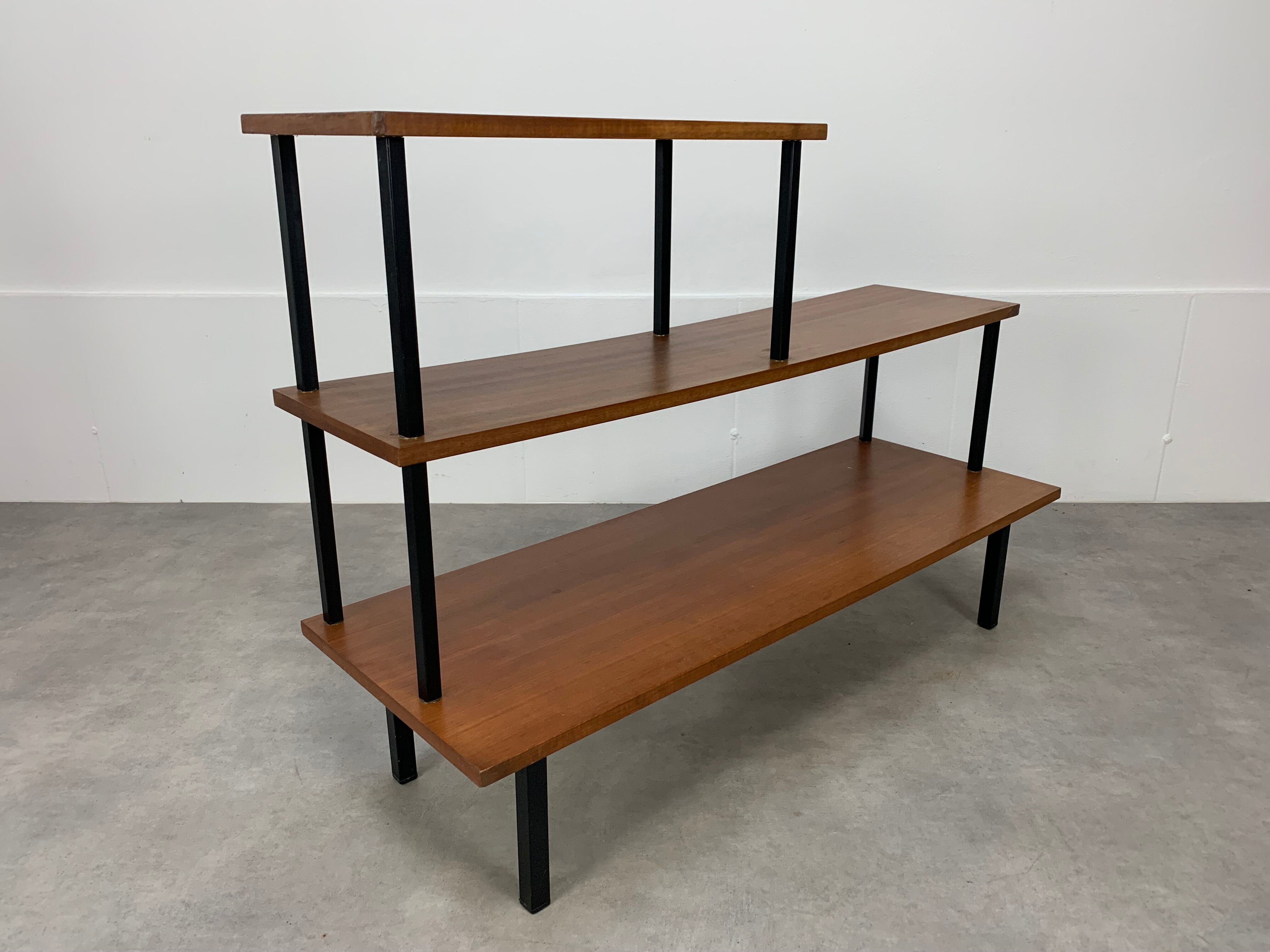 Asymmetrical stand shelf 50s