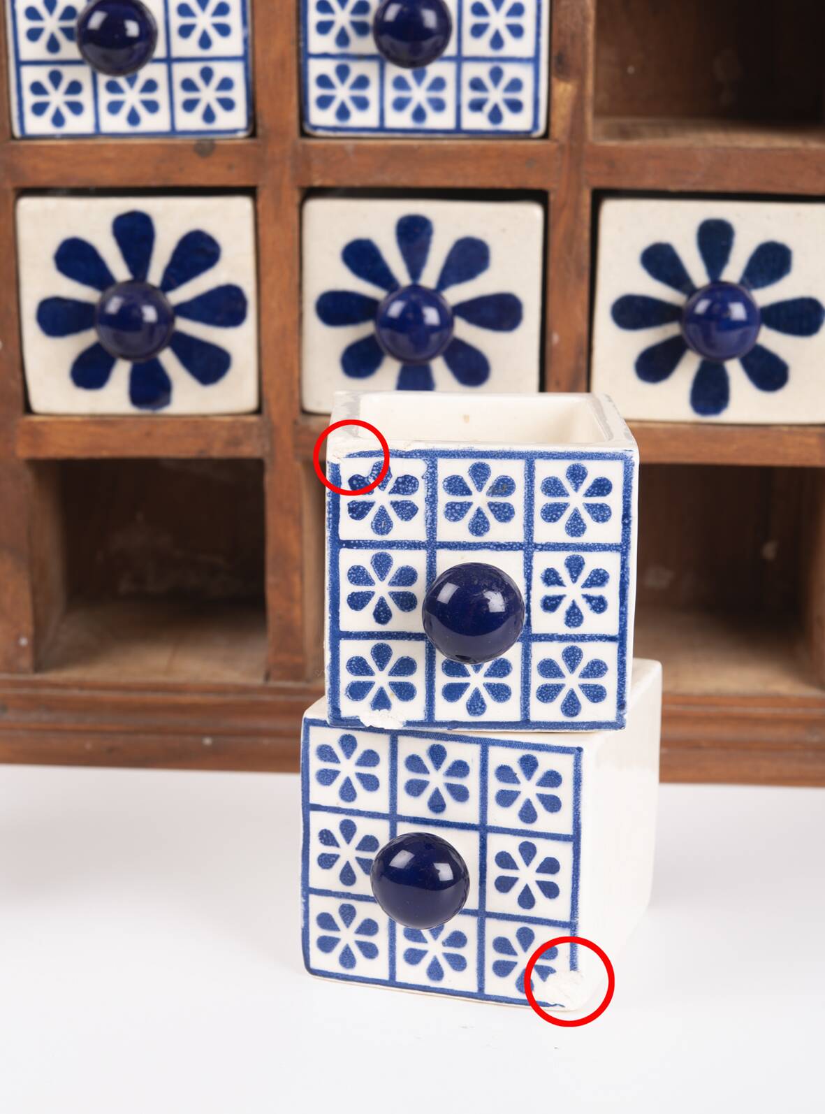 Earthenware spice rack with 9 drawers