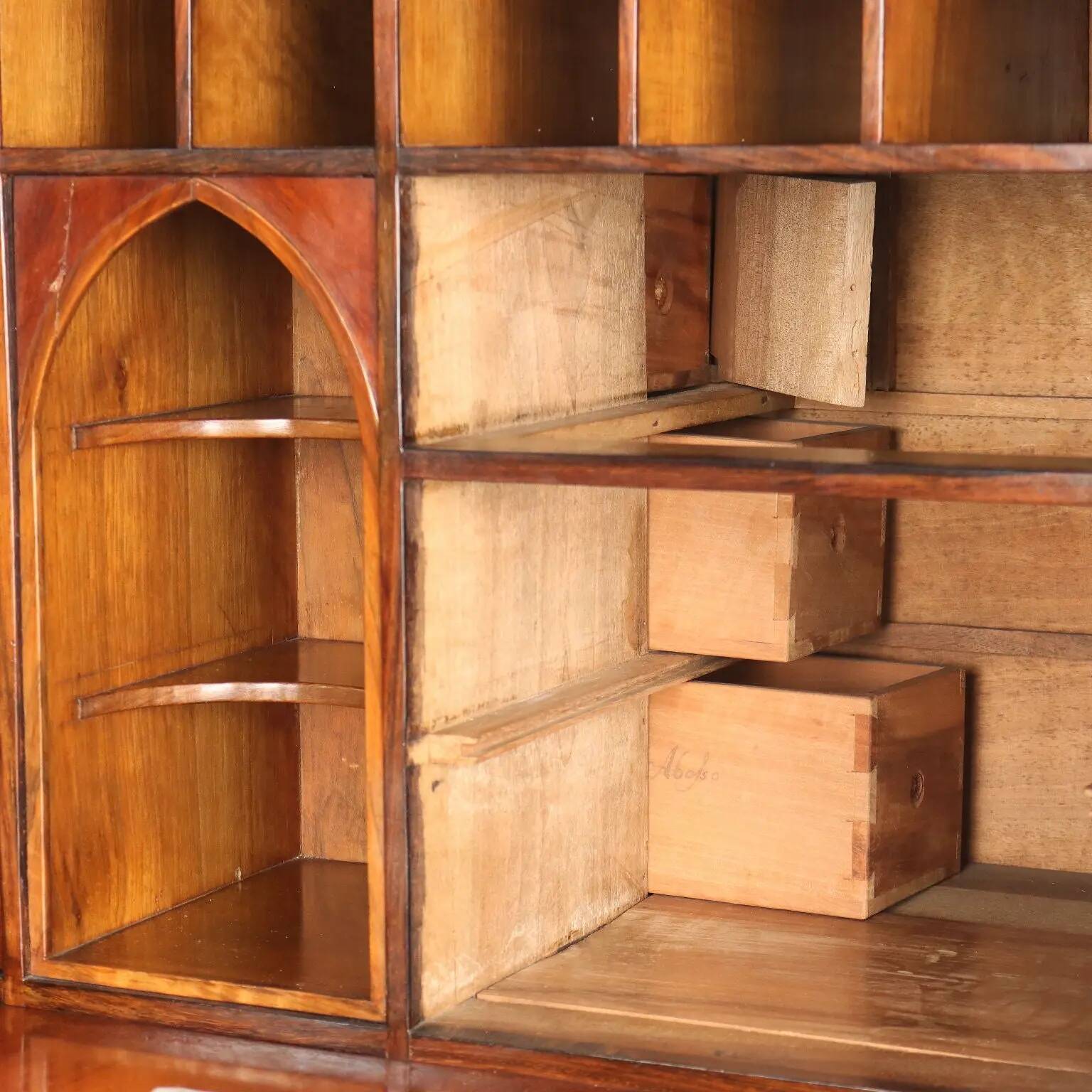 Ancient Empire secretary in mahogany and walnut, Italy, 19th century