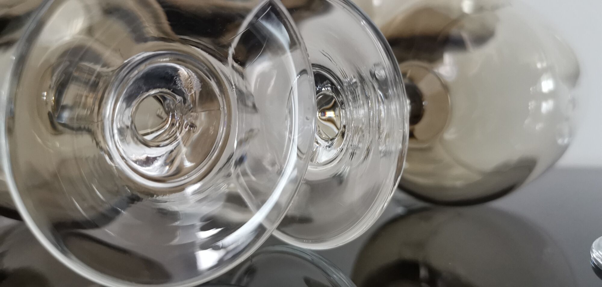 9 glasses of white wine on vintage stand Luminarc Smoked Black