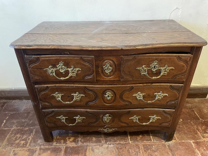 Elegant Parisian chest of drawers XVIII