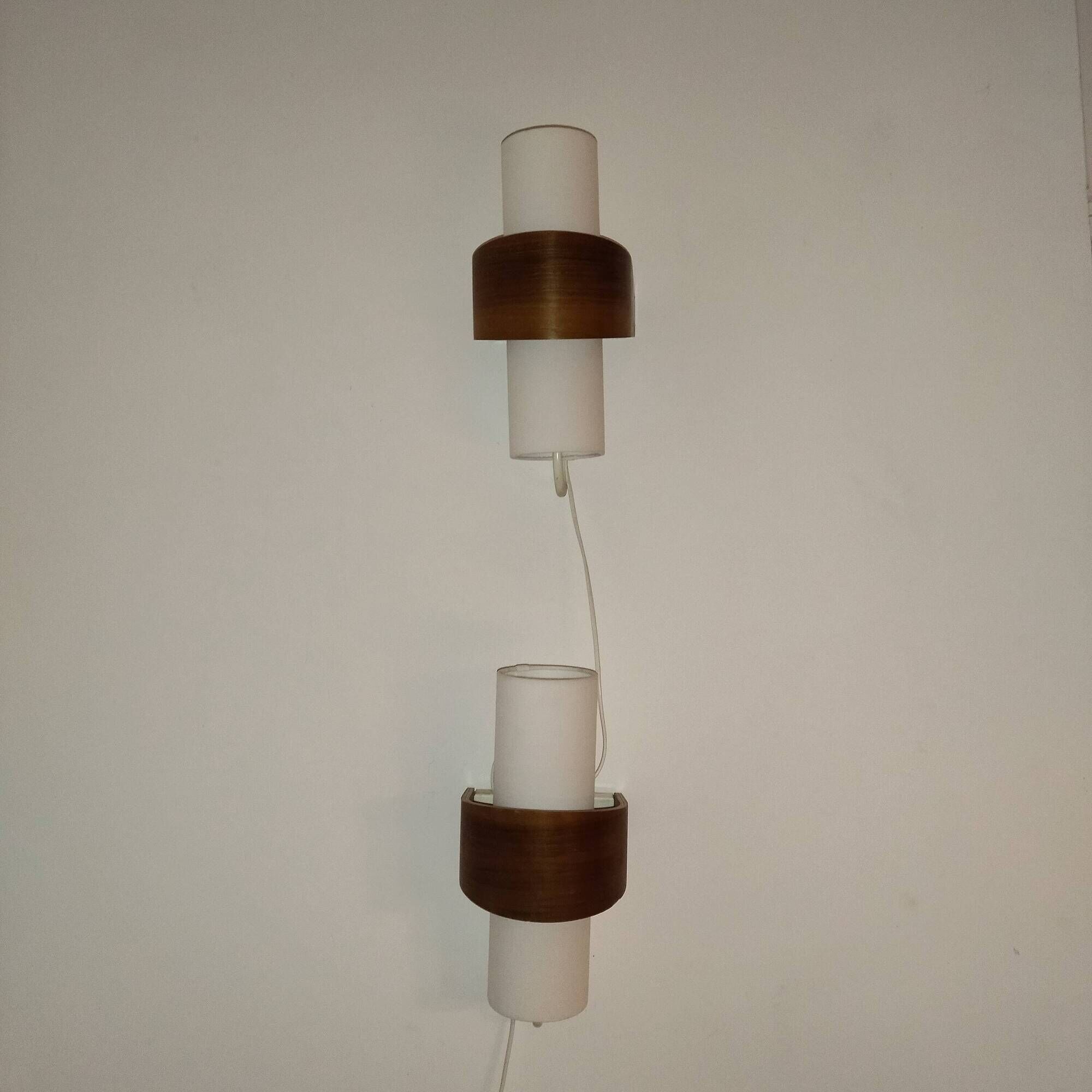 Paire d'appliques scandinave années 60 bois tissus