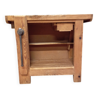 Carpenter's workbench - bathroom furniture