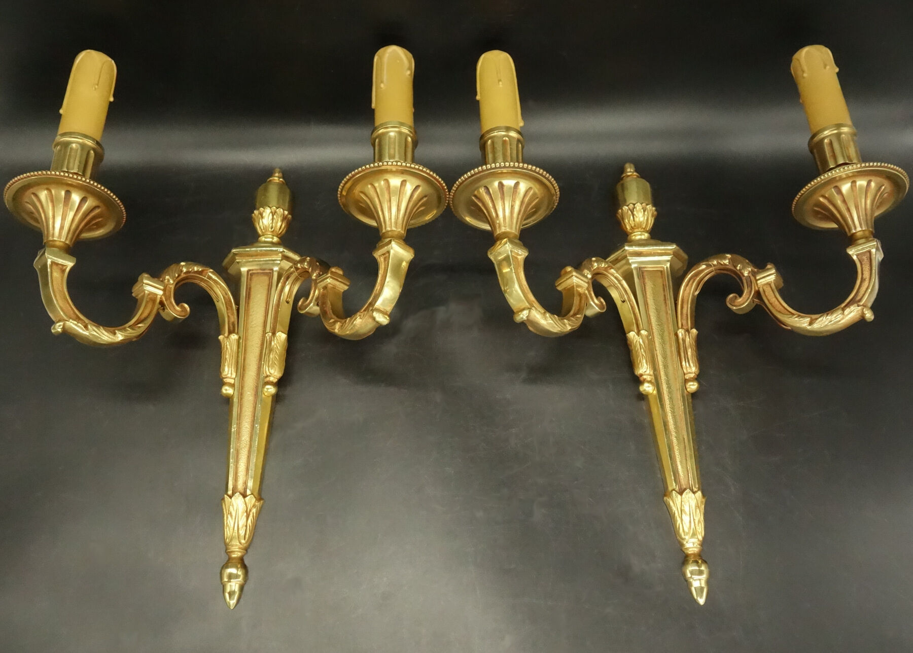 Paire d'appliques style Louis XVI par Lucien Gau, Paris