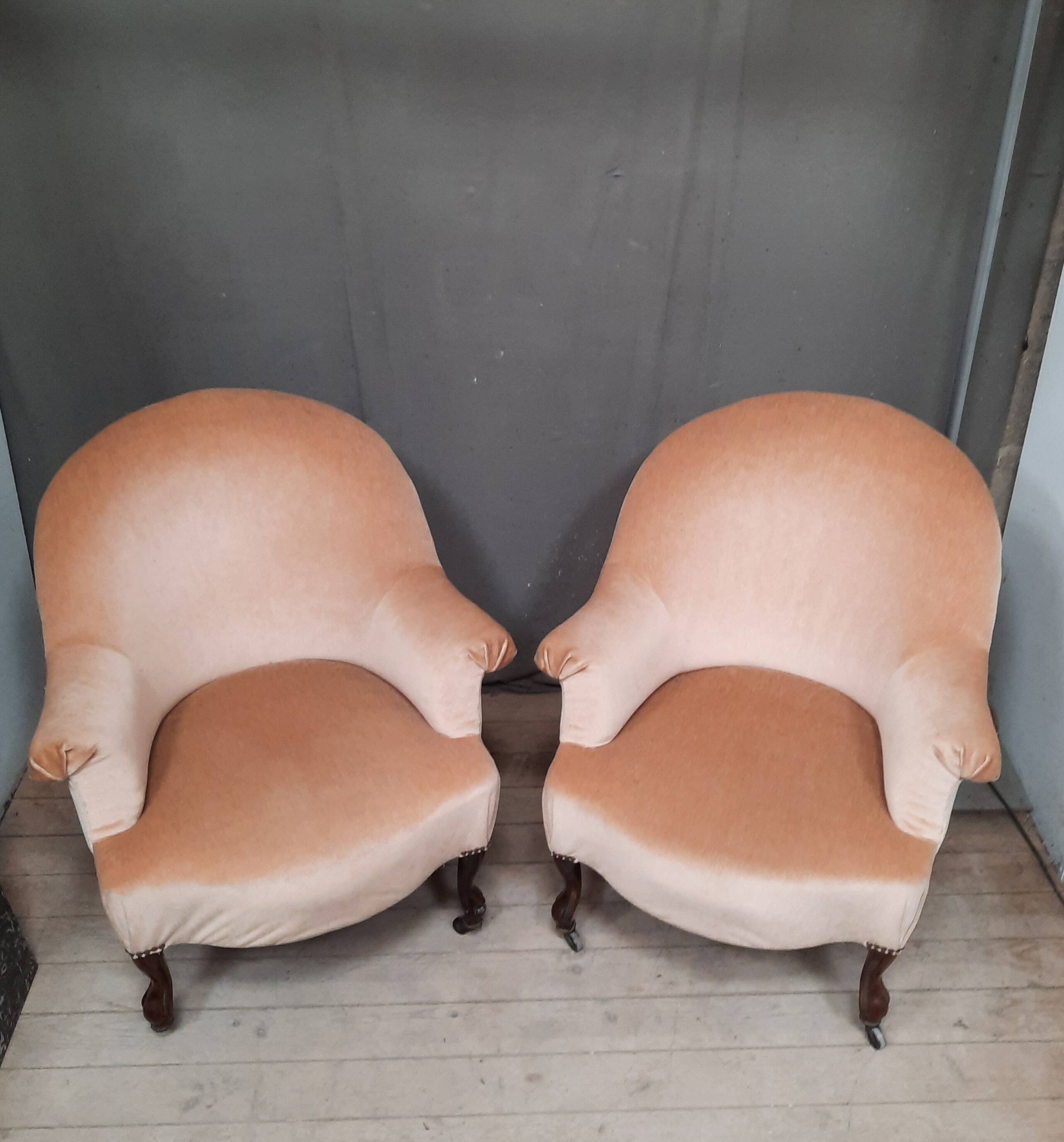 Paire de fauteuils crapauds