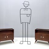 Paire de tables de chevet en noyer et cristal