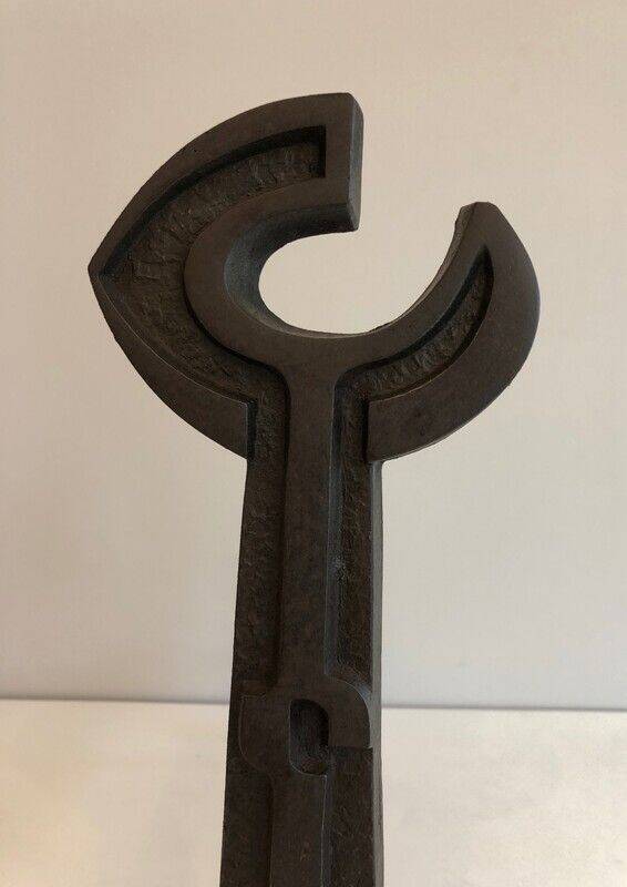 Paire de chenets modernistes en fonte et fer forgé