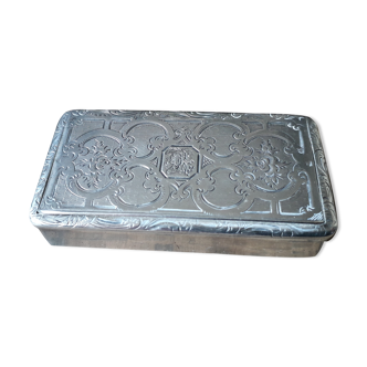 Napoleon III silver snuffbox with floral decoration