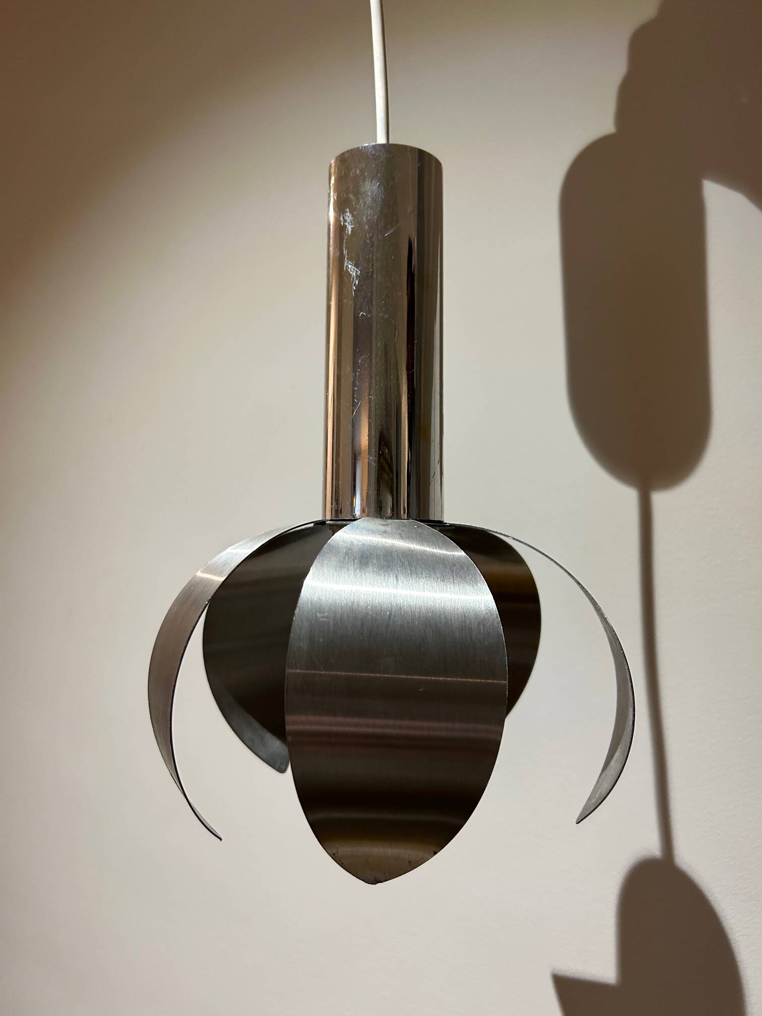 suspension chrome et acier brossé