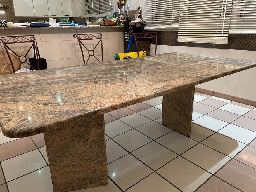Table salle à manger en granit | Selency