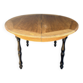 Beautiful antique table made of solid oak with 3 extensions.