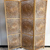 Rattan screen sun pattern