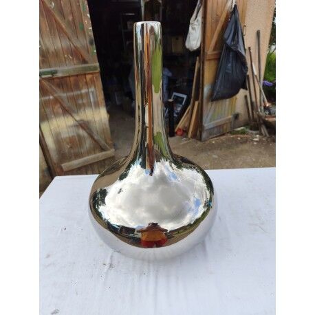 Italian vase design by Adriani et Rossi.