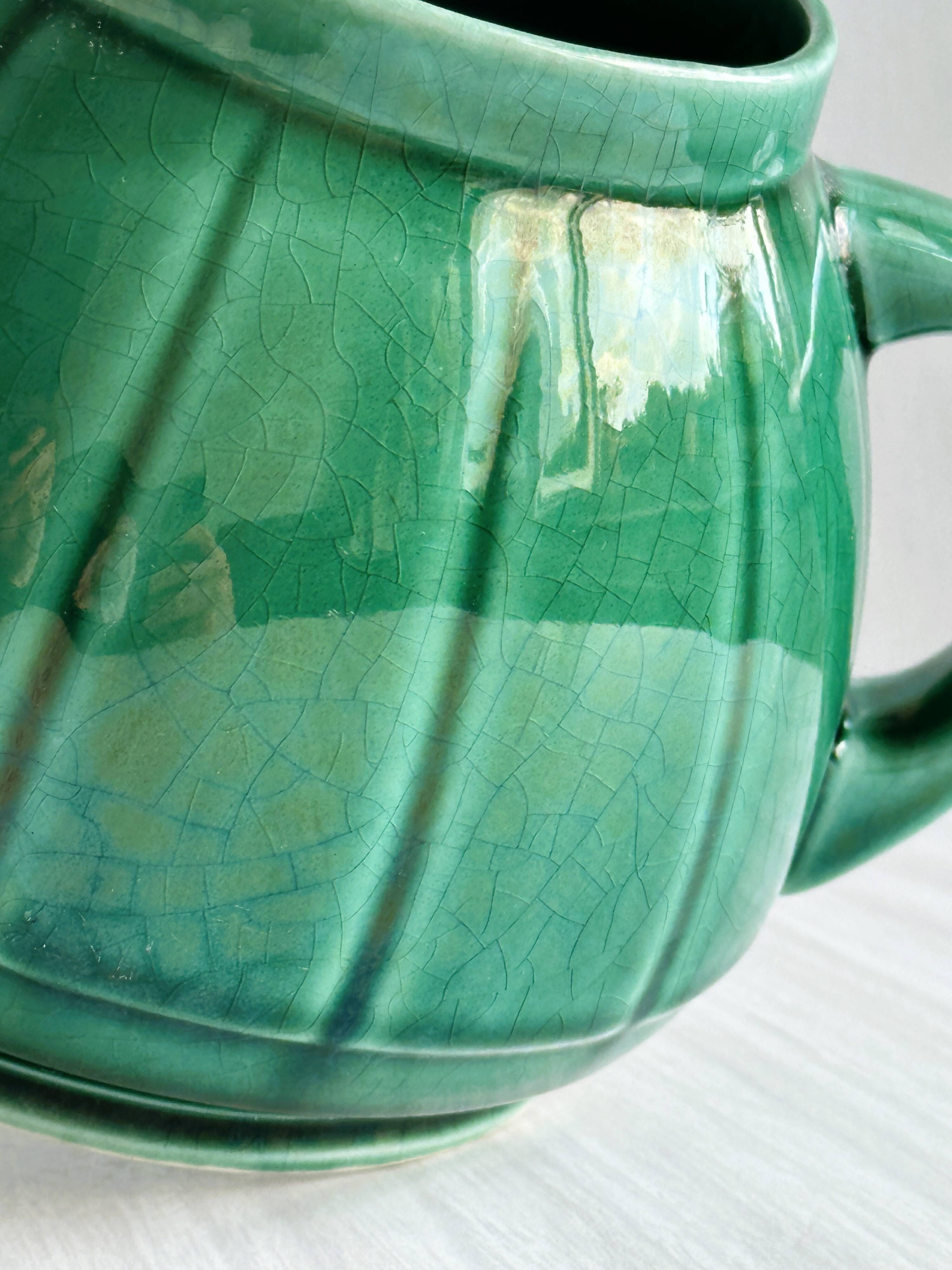 Ceramic teapot, bright green.
