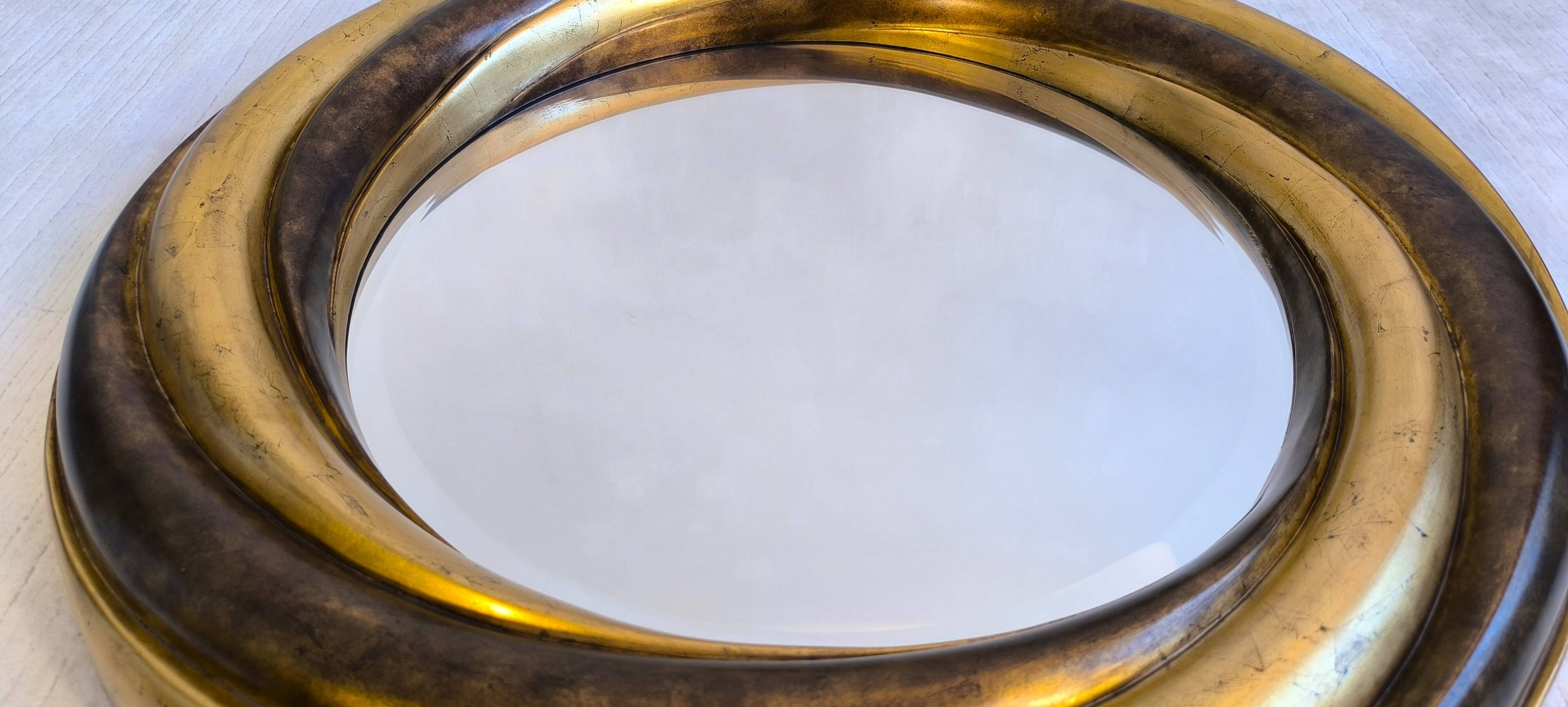 Victorian English Round Grand Mirror – Gilded Wood & Bevelled Glass