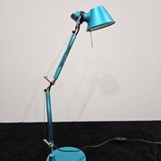 Artemide Tolomeo desk lamp, Design: Michele De Lucchi, Giancarlo Fassina.