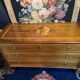 Grande commode Louis XVI 3 tiroirs décor marqueté scène Antique fin XVIIIe