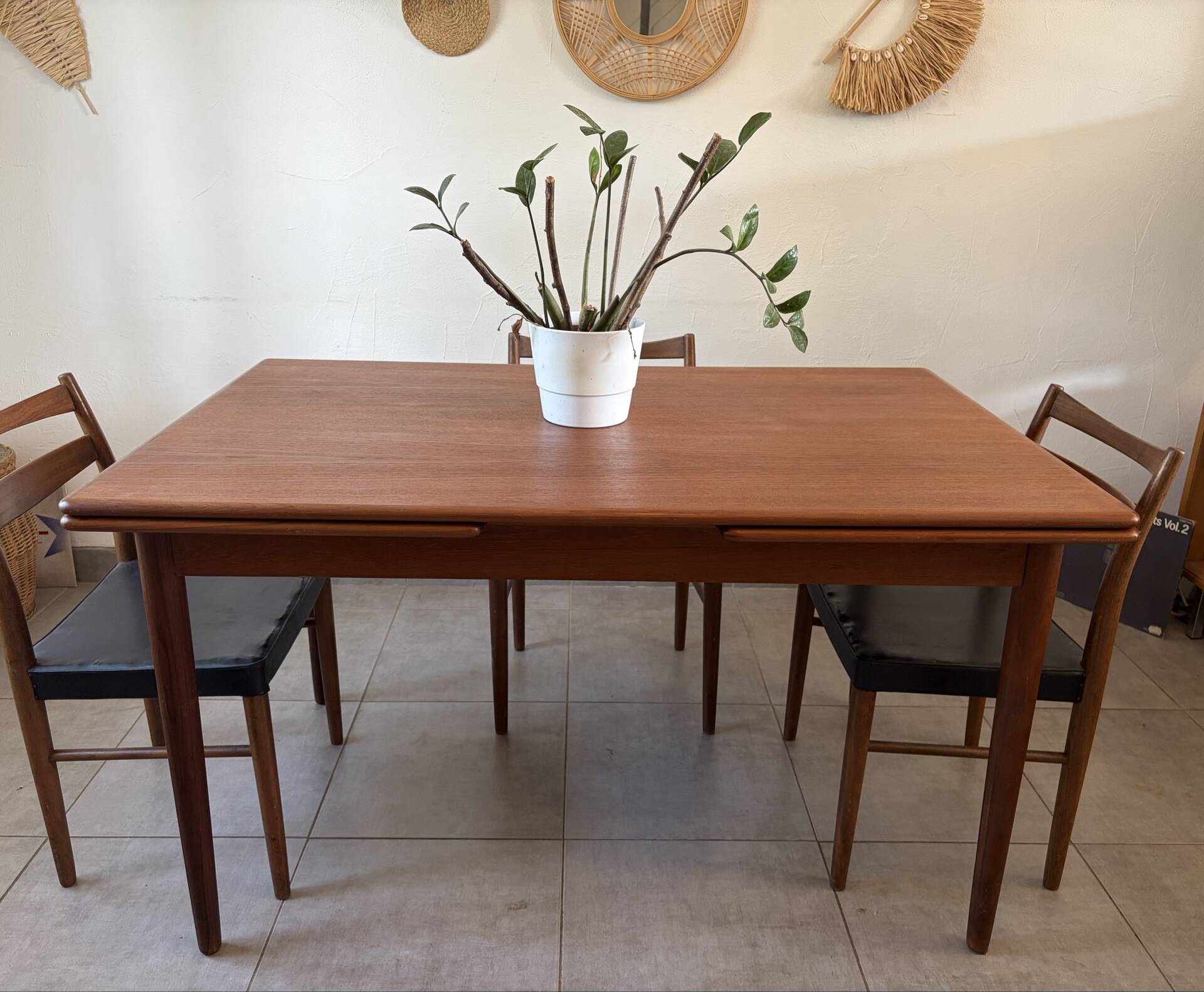 Scandinavian extendable table Andersen Johannes