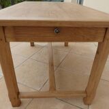 Solid oak farmhouse table with 2 large drawers and brass knobs - Fully restored