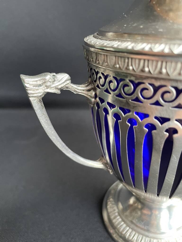 Drageoir, jam maker – Silver metal and blue crystal