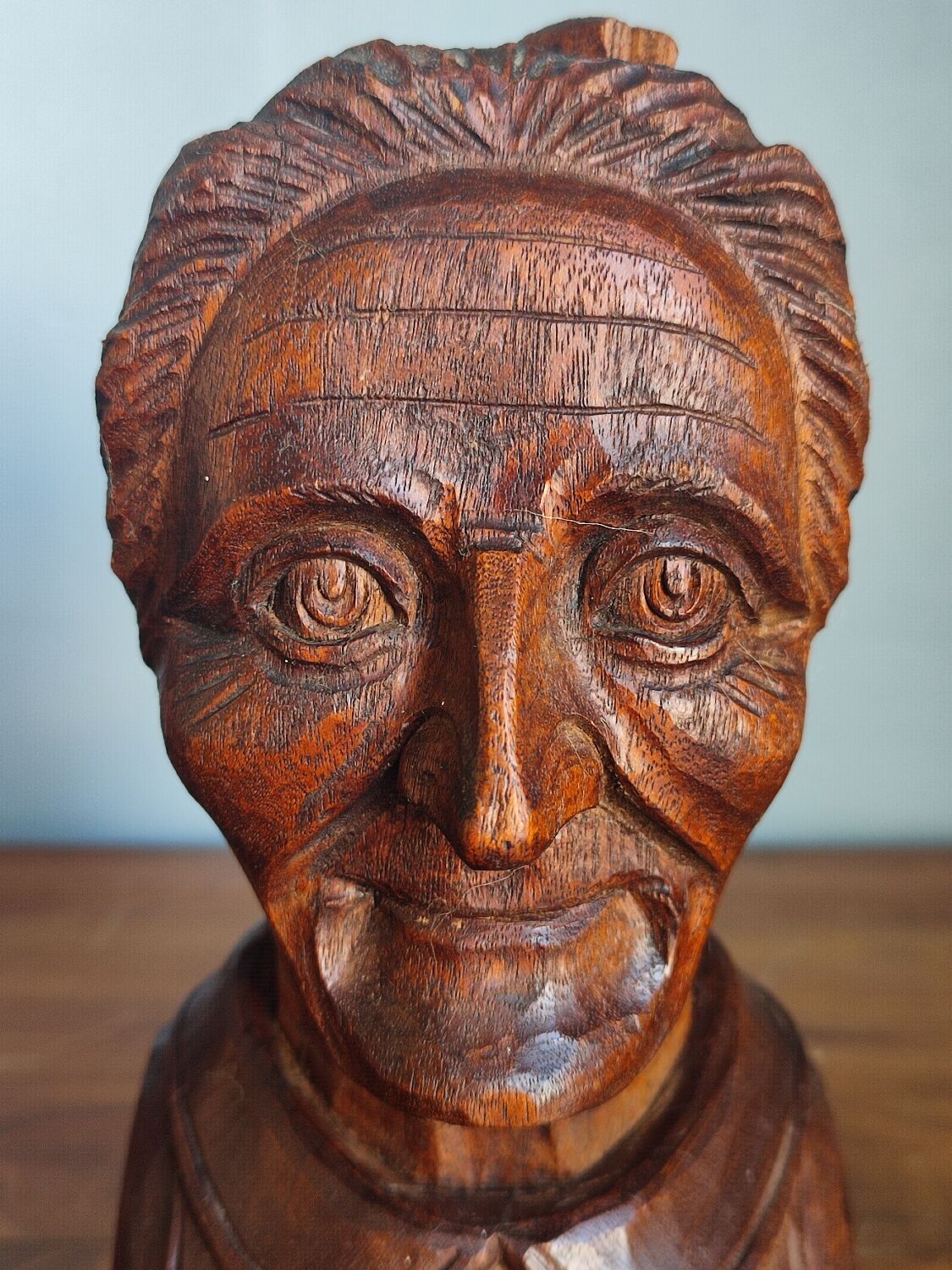Serre livre en bois sculpté vintage