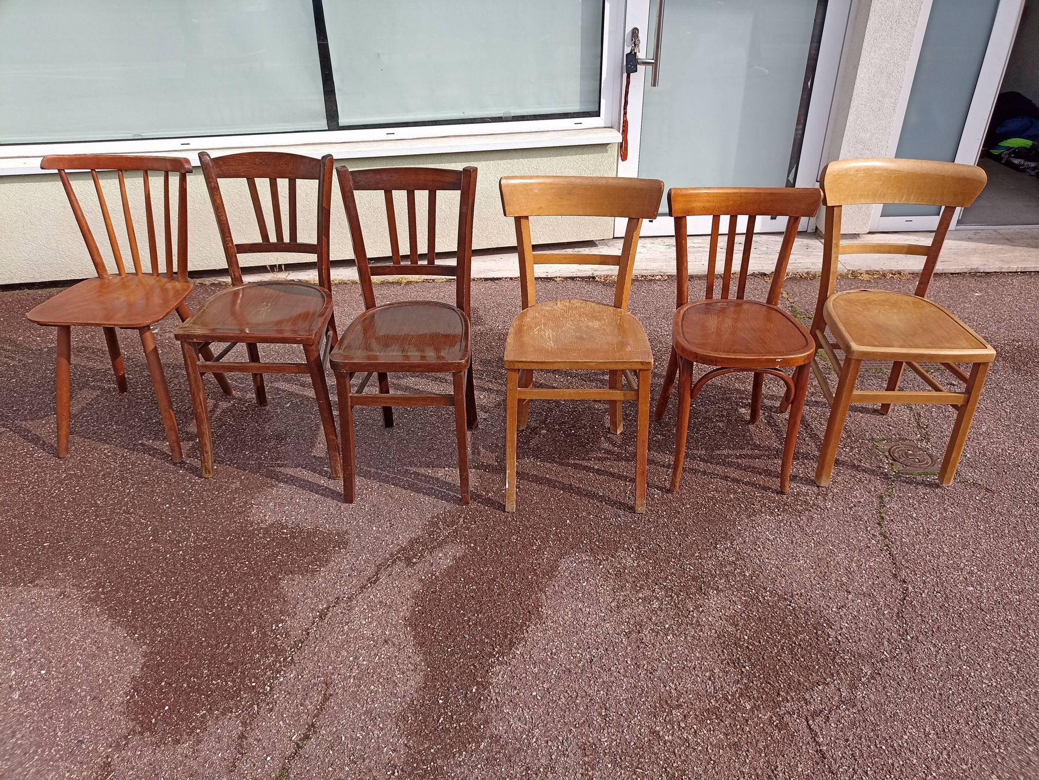 Set of 16 mismatched wooden bistro chairs - vintage - luterma