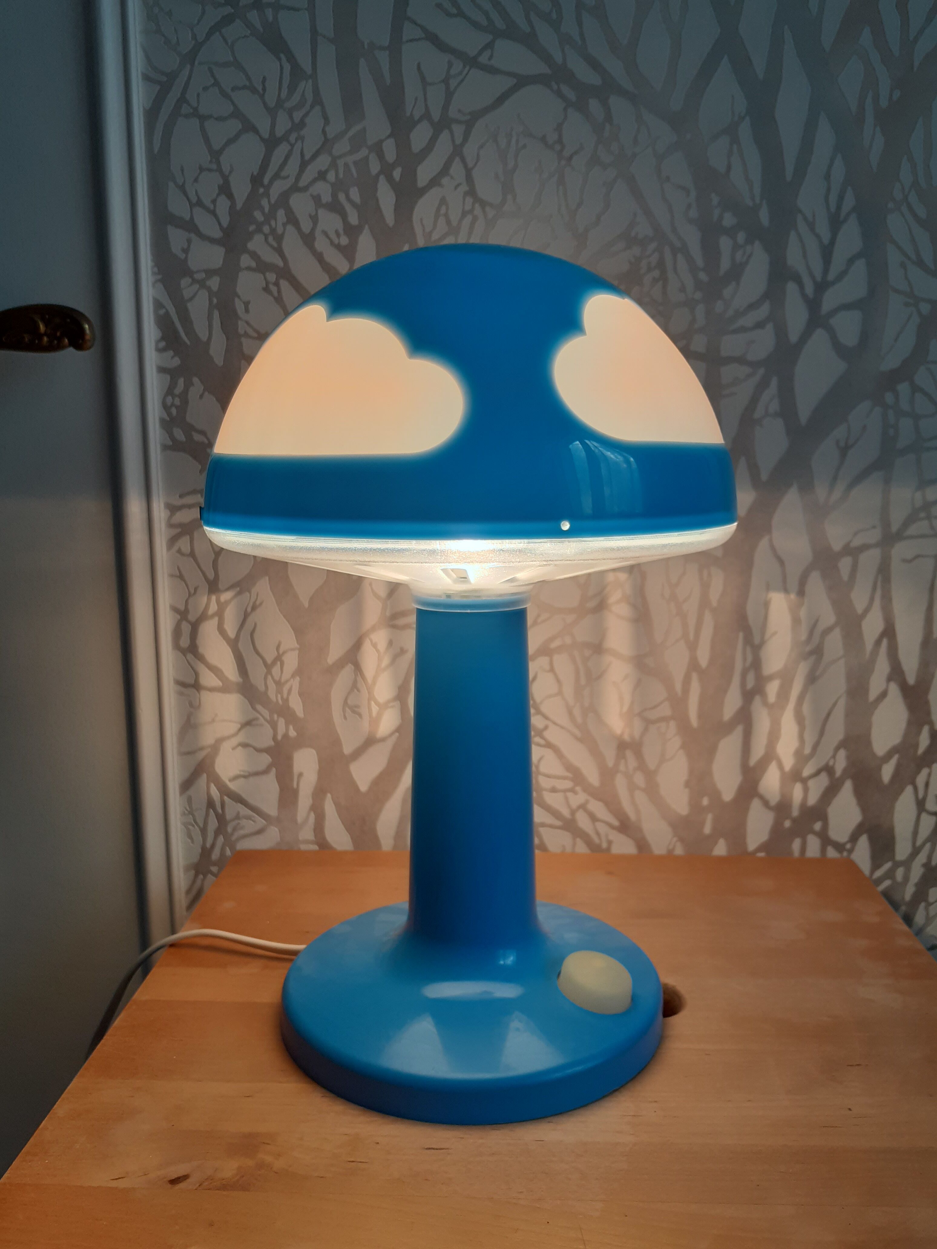 Blue cloud lamp skojig