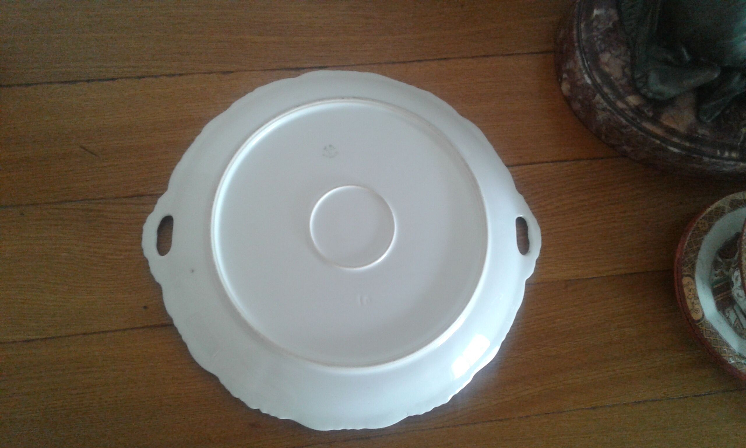 Ravissant plat à tarte en porcelaine, Limoges Jean Pouyat