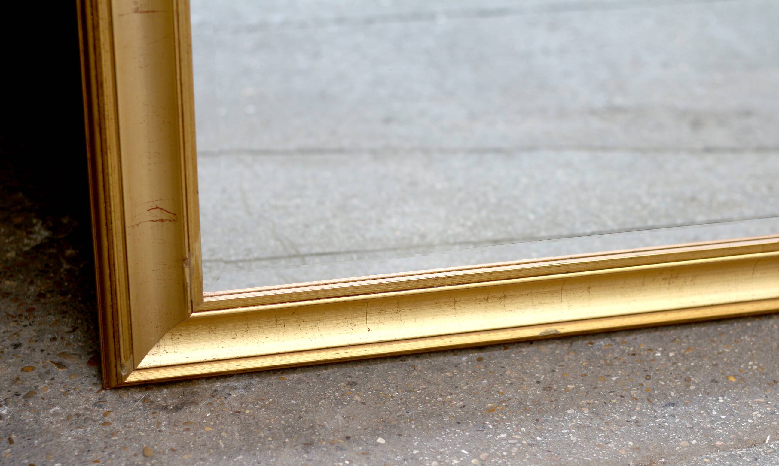 Miroir de cheminée en bois et stuc doré