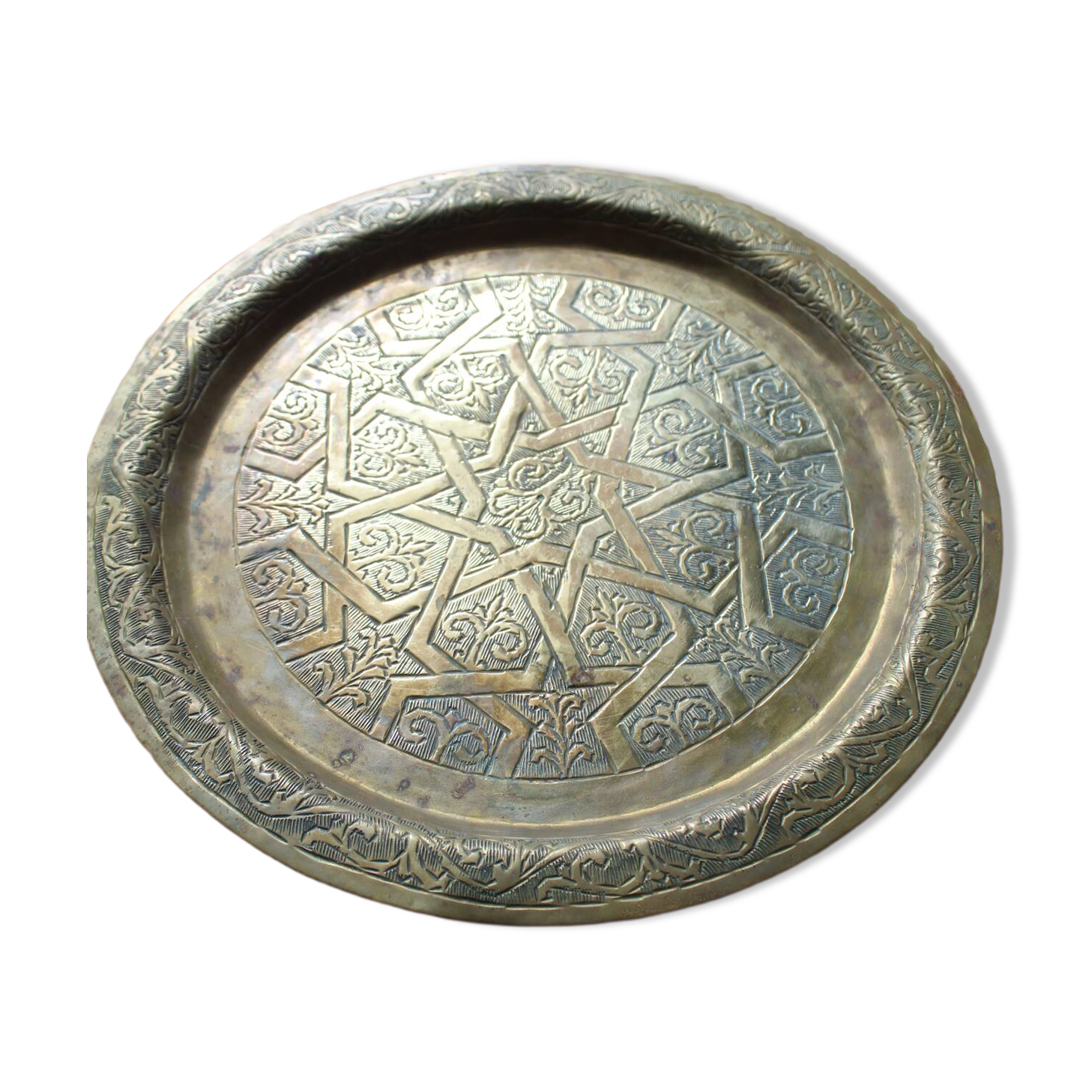 Plateau marocain ancien en laiton gravé