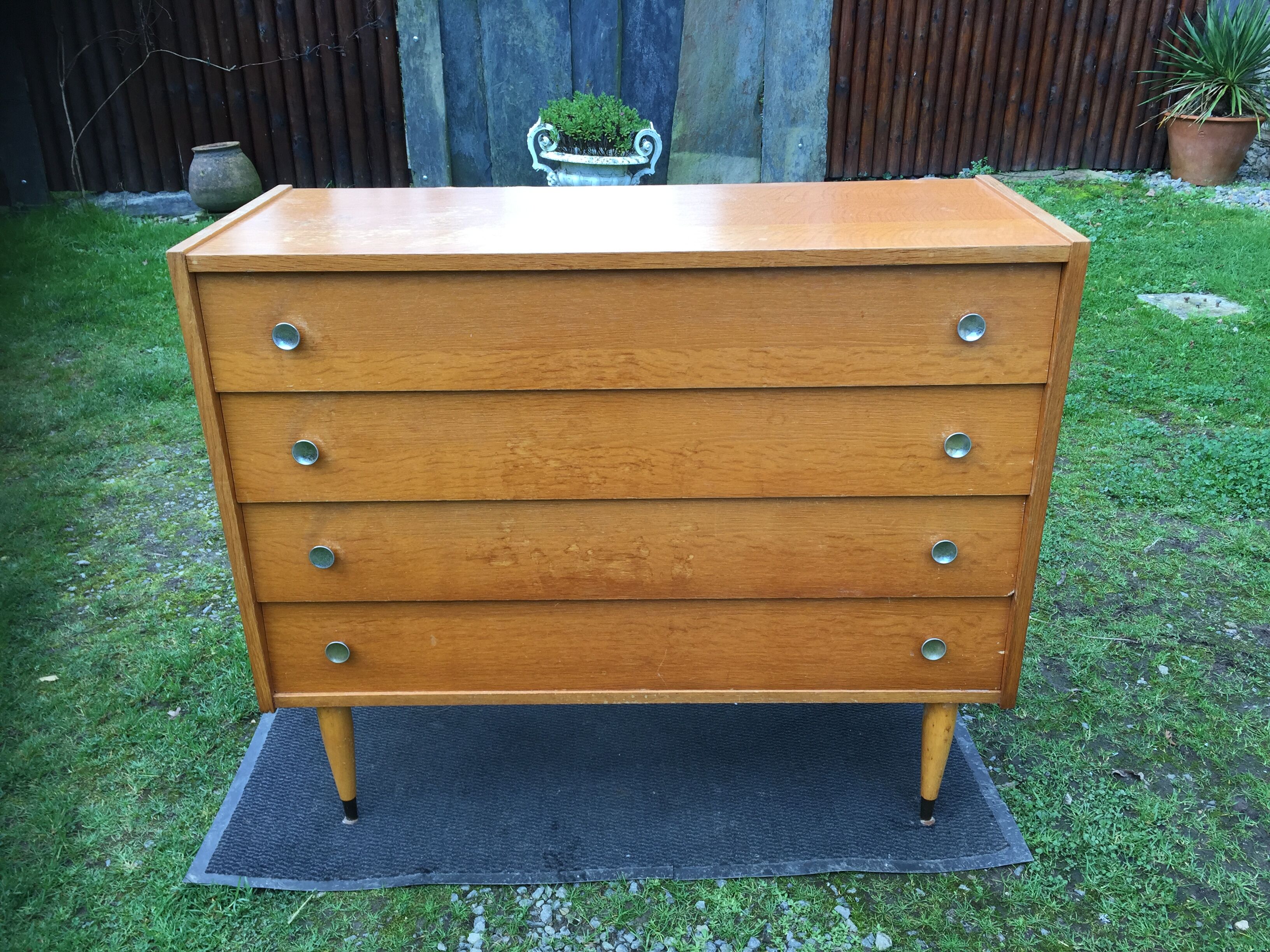 Vintage oak chest of drawers veneered on chipboard