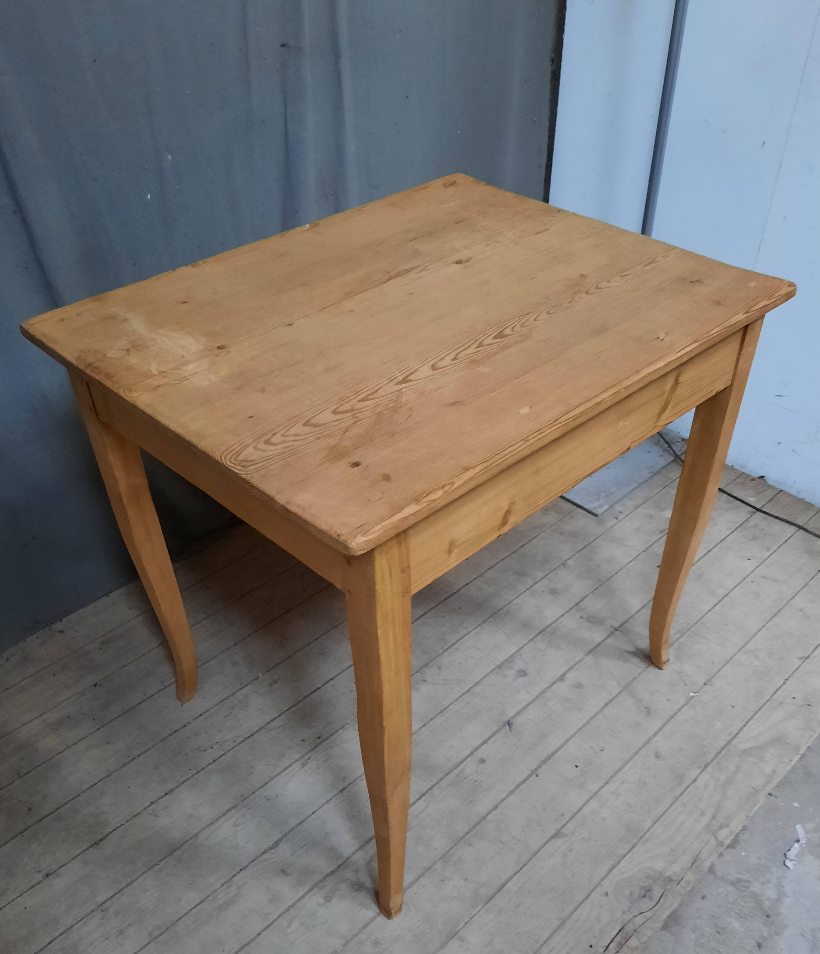 Louis XV style table in natural wood