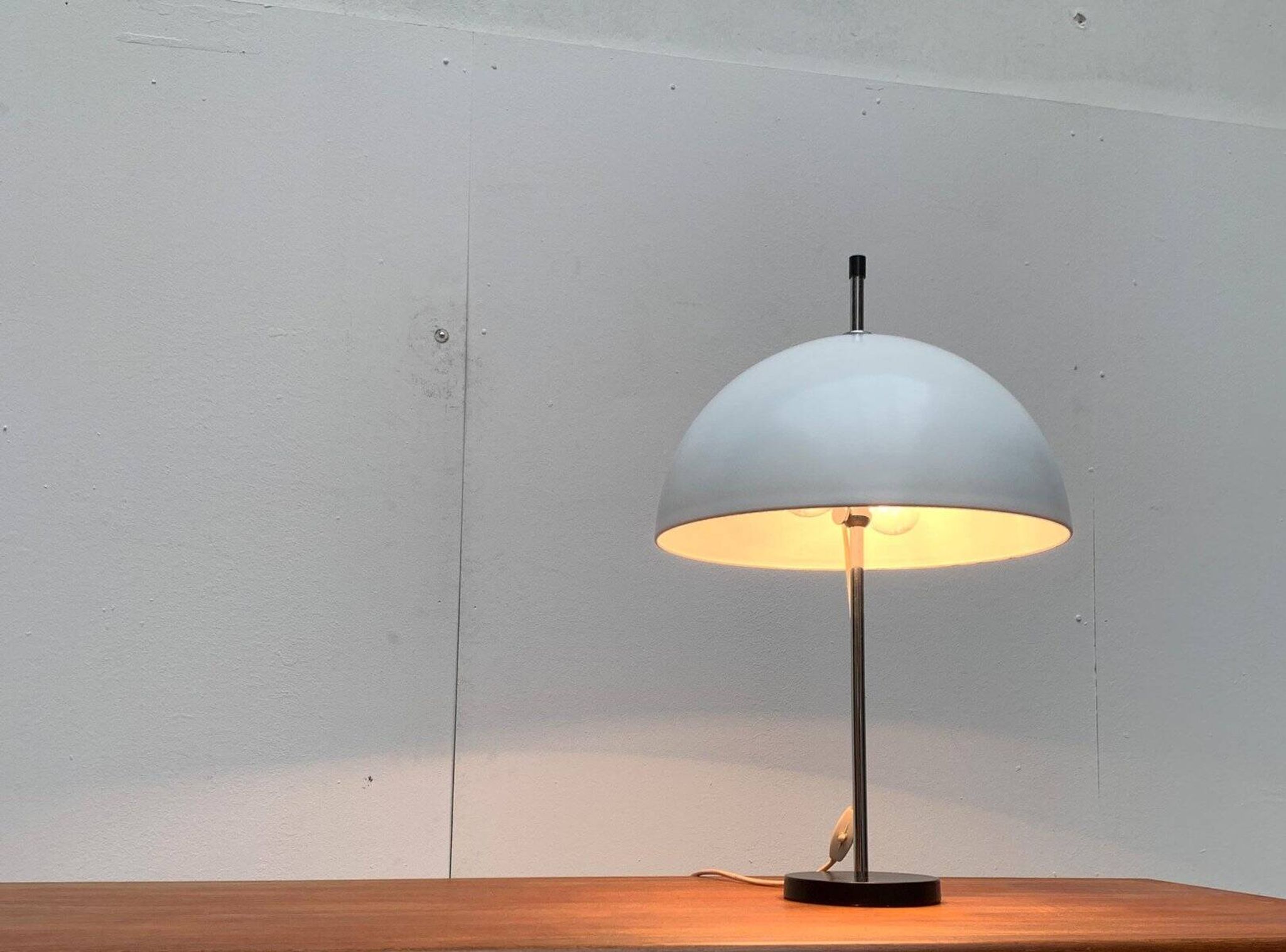 Mid-century minimalist dome table lamp