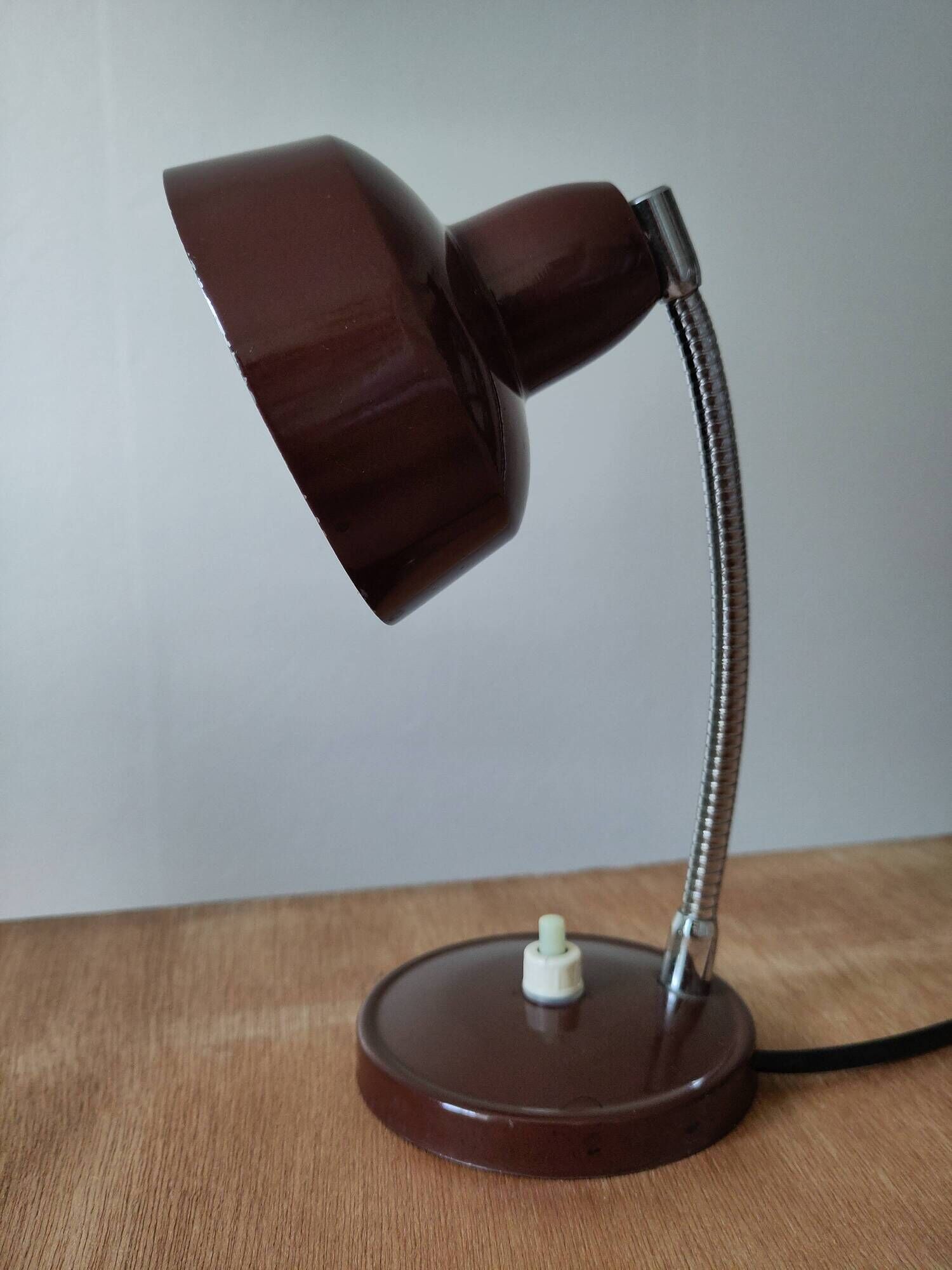 Vintage desk lamp from the 60s/70s – chocolate brown – flexible chrome neck