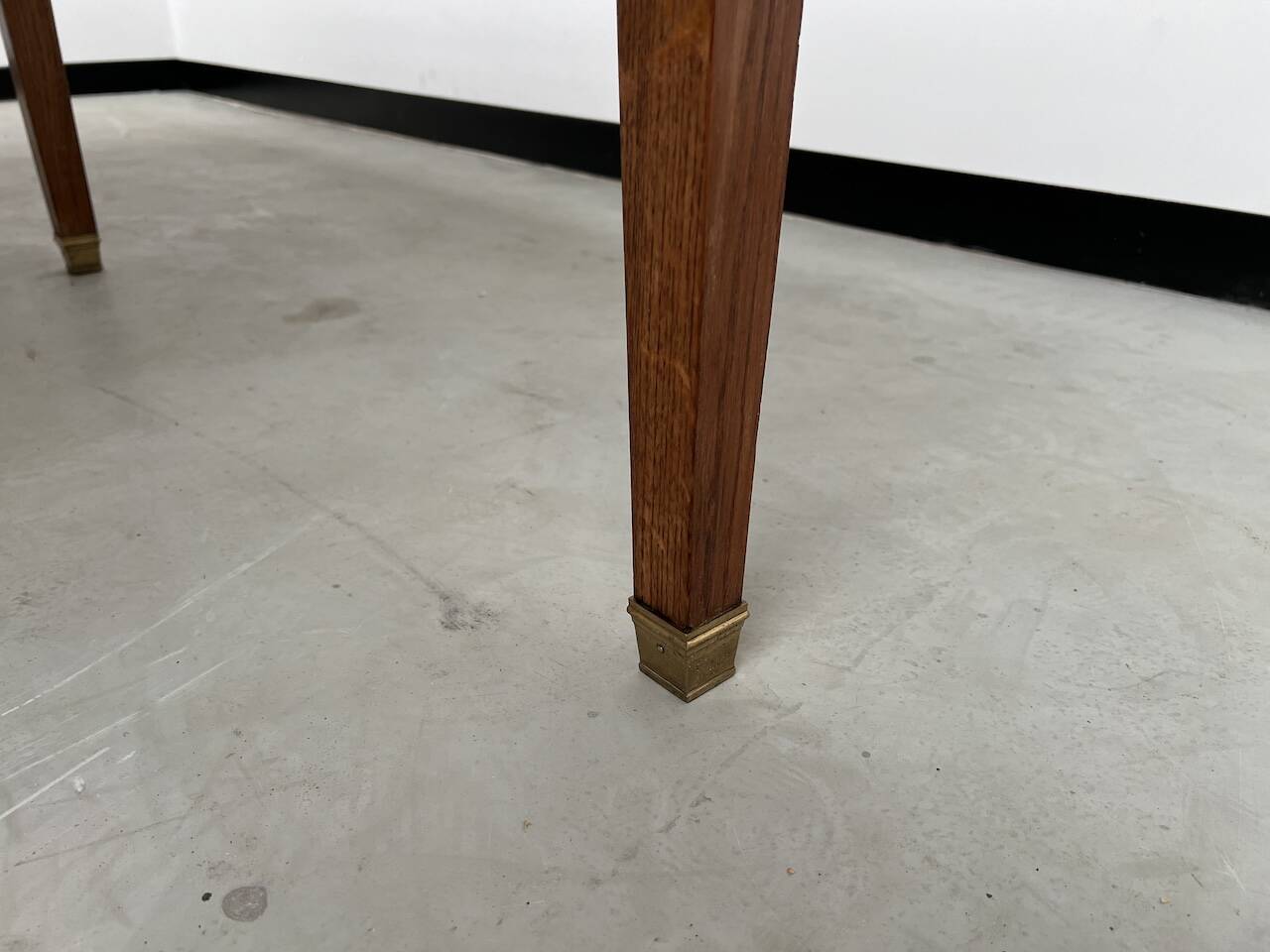 Small old oak farm table with 6 legs