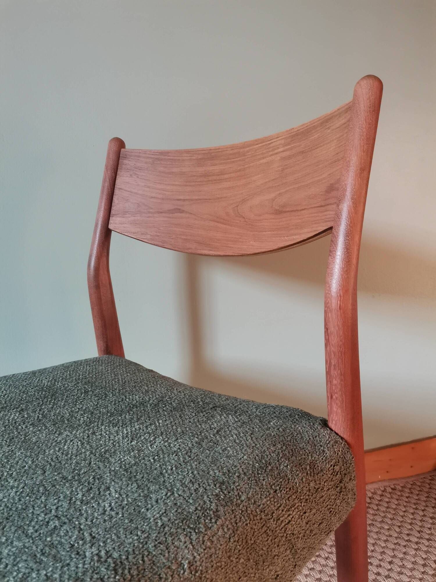 Chaises scandinaves en teck